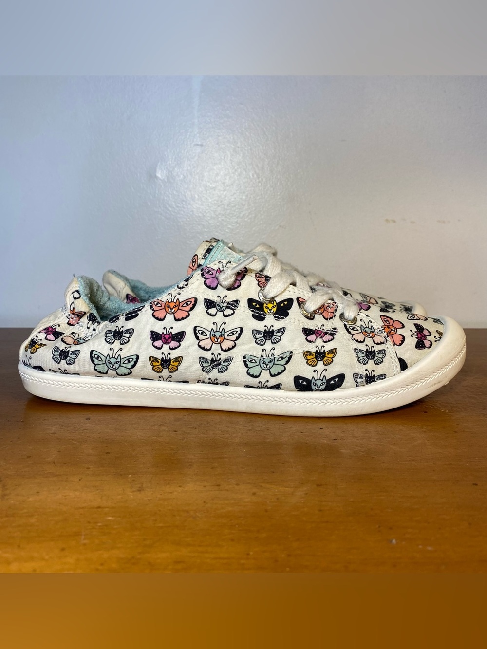 Skechers Women's Size 8 BOBS Beach Bingo Sneakers Shoes Catterfly Butterfly Cat